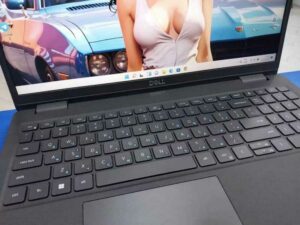 Ноутбук Dell 3520 (2023) i5 / 32GB / SSD 512GB / MX350 — стан майже новий