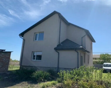 Новий будинок 180 м² від забудовника в місті. 10 соток, гараж, газ