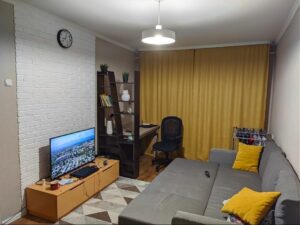 1-кімнатна квартира з ремонтом у тихому районі