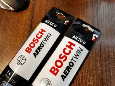 Комплект двірників BOSCH на продаж