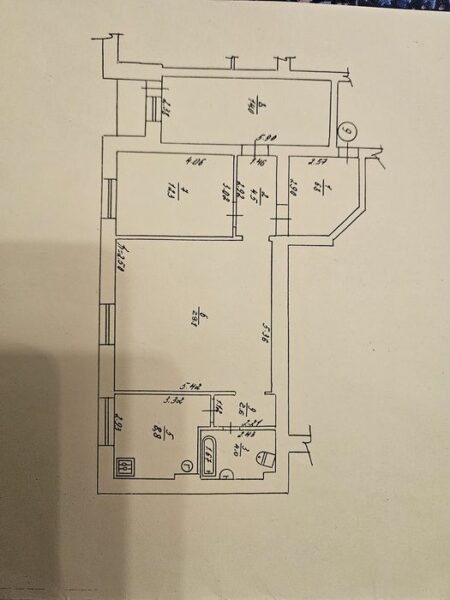 Пропоную 3-кімнатну квартиру площею 83,1 м² у Миргороді