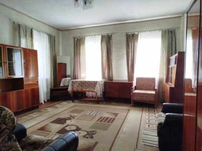 Продаж будинку 85 м² на ділянці 28 соток у Миргороді