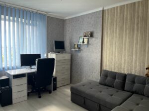 Комфортна двокімнатна квартира в центрі з євроремонтом