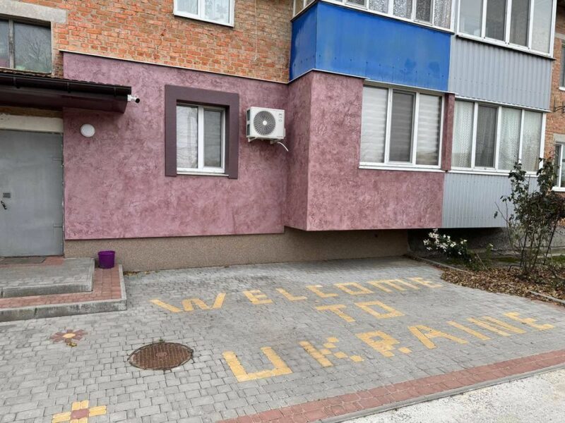Пропоную квартиру з меблями, можливий продаж без меблів та техніки