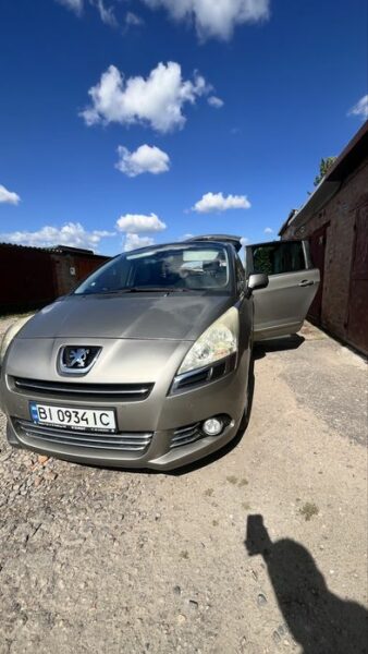 Peugeot 5008 Turbo на продаж